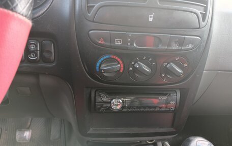 KIA Sportage IV рестайлинг, 2005 год, 100 000 рублей, 13 фотография