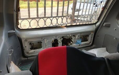KIA Sportage IV рестайлинг, 2005 год, 100 000 рублей, 10 фотография