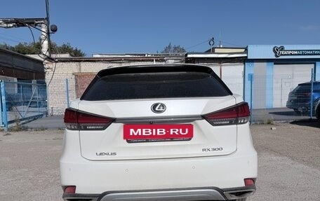 Lexus RX IV рестайлинг, 2020 год, 4 100 000 рублей, 8 фотография