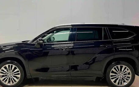 Toyota Highlander, 2022 год, 5 472 550 рублей, 5 фотография