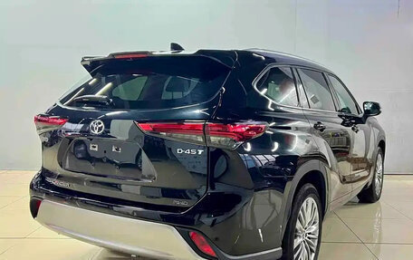 Toyota Highlander, 2022 год, 5 472 550 рублей, 6 фотография