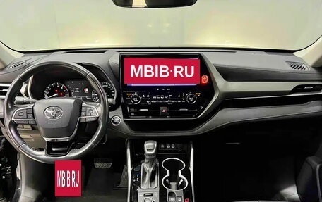 Toyota Highlander, 2022 год, 5 472 550 рублей, 8 фотография