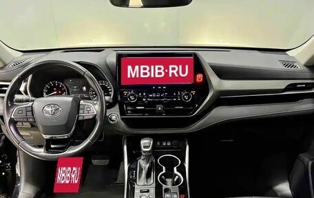 Toyota Highlander, 2022 год, 5 472 550 рублей, 26 фотография