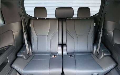 Toyota Alphard, 2026 год, 8 020 000 рублей, 11 фотография