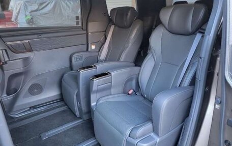Toyota Alphard, 2026 год, 8 020 000 рублей, 20 фотография