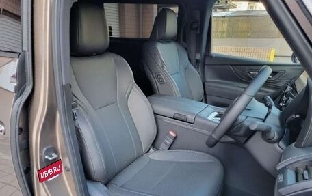 Toyota Alphard, 2026 год, 8 020 000 рублей, 17 фотография