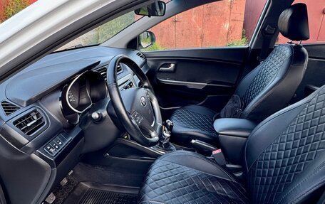 KIA Rio III рестайлинг, 2016 год, 990 000 рублей, 18 фотография