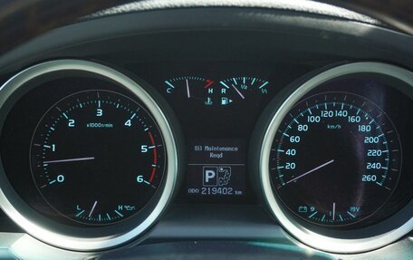 Toyota Land Cruiser 200, 2011 год, 3 490 000 рублей, 21 фотография