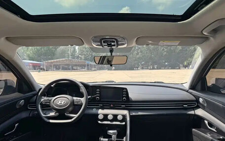 Hyundai Elantra, 2023 год, 1 510 000 рублей, 10 фотография