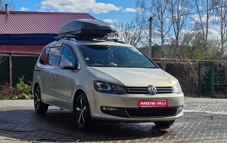 Volkswagen Sharan II, 2011 год, 1 000 000 рублей, 1 фотография