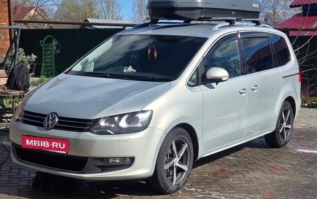 Volkswagen Sharan II, 2011 год, 1 000 000 рублей, 2 фотография