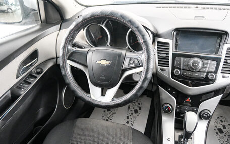 Chevrolet Cruze II, 2011 год, 749 000 рублей, 10 фотография
