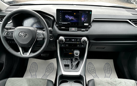 Toyota RAV4, 2025 год, 3 850 000 рублей, 11 фотография
