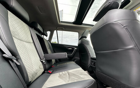 Toyota RAV4, 2025 год, 3 850 000 рублей, 21 фотография