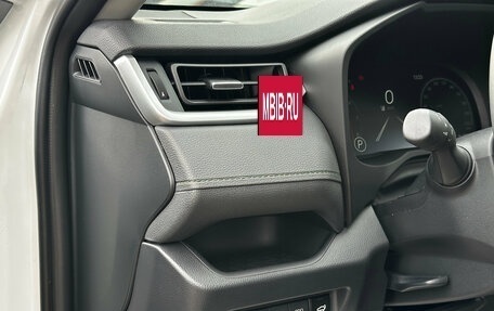 Toyota RAV4, 2025 год, 3 850 000 рублей, 24 фотография