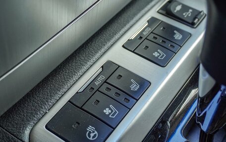 Toyota Land Cruiser 200, 2017 год, 5 670 000 рублей, 18 фотография