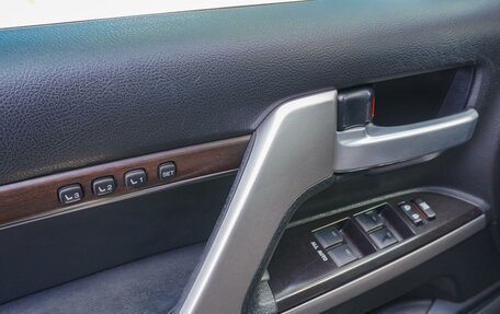 Toyota Land Cruiser 200, 2017 год, 5 670 000 рублей, 22 фотография