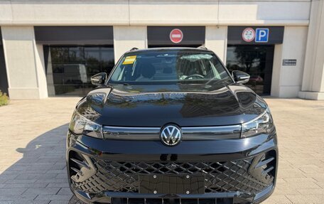 Volkswagen Tiguan, 2026 год, 4 800 000 рублей, 2 фотография