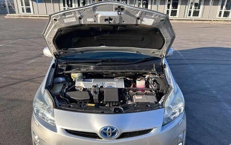 Toyota Prius, 2011 год, 950 000 рублей, 2 фотография