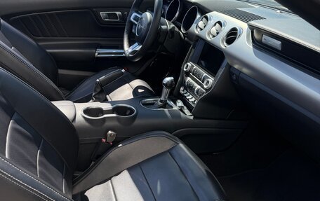 Ford Mustang VI рестайлинг, 2021 год, 3 700 000 рублей, 9 фотография