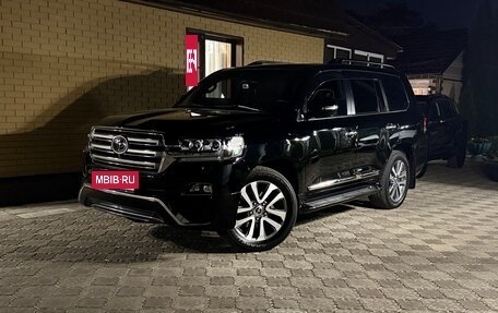 Toyota Land Cruiser 200, 2016 год, 5 900 000 рублей, 7 фотография