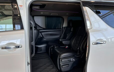 Toyota Vellfire II, 2016 год, 3 999 900 рублей, 18 фотография