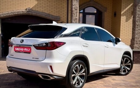Lexus RX IV рестайлинг, 2018 год, 3 498 000 рублей, 6 фотография