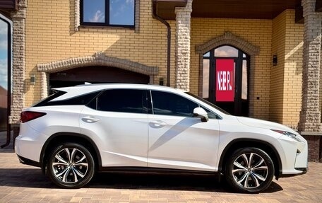 Lexus RX IV рестайлинг, 2018 год, 3 498 000 рублей, 7 фотография