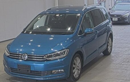 Volkswagen Touran III, 2015 год, 1 600 000 рублей, 10 фотография