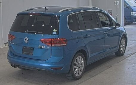Volkswagen Touran III, 2015 год, 1 600 000 рублей, 9 фотография