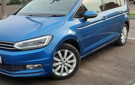 Volkswagen Touran III, 2015 год, 1 600 000 рублей, 4 фотография