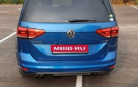 Volkswagen Touran III, 2015 год, 1 600 000 рублей, 3 фотография