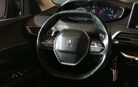 Peugeot 3008 II, 2018 год, 1 790 000 рублей, 10 фотография