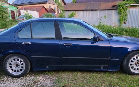 BMW 3 серия, 1993 год, 299 000 рублей, 4 фотография