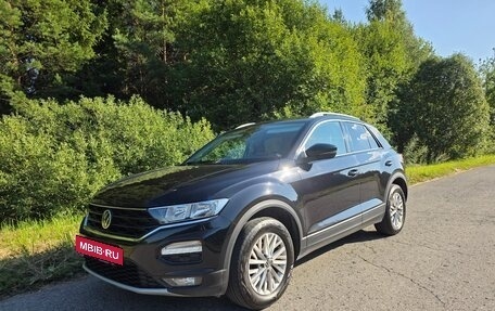 Volkswagen T-Roc I, 2021 год, 2 150 000 рублей, 2 фотография