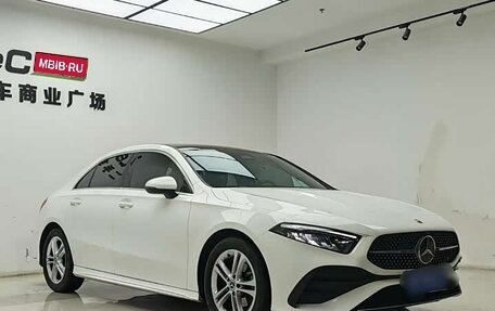 Mercedes-Benz A-Класс, 2023 год, 1 899 666 рублей, 1 фотография