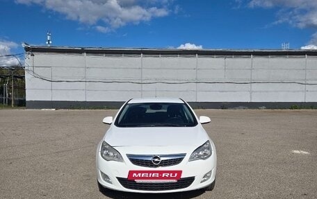 Opel Astra J, 2012 год, 550 000 рублей, 2 фотография