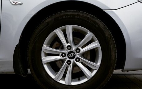Hyundai Sonata VI, 2011 год, 999 000 рублей, 21 фотография