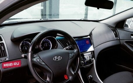 Hyundai Sonata VI, 2011 год, 999 000 рублей, 15 фотография