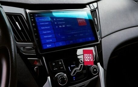 Hyundai Sonata VI, 2011 год, 999 000 рублей, 11 фотография