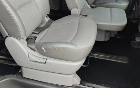 Hyundai Grand Starex Grand Starex I рестайлинг 2, 2010 год, 1 300 000 рублей, 15 фотография