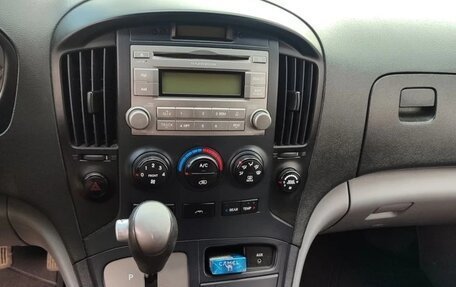 Hyundai Grand Starex Grand Starex I рестайлинг 2, 2010 год, 1 300 000 рублей, 20 фотография