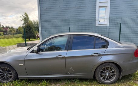BMW 3 серия, 2010 год, 999 999 рублей, 3 фотография