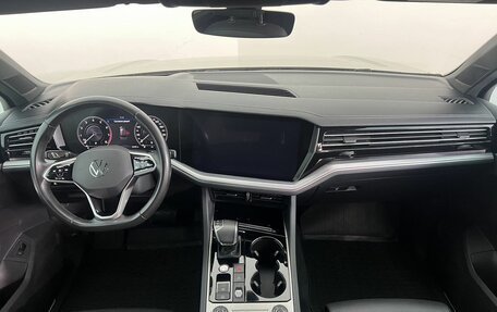 Volkswagen Touareg III, 2022 год, 6 650 000 рублей, 10 фотография