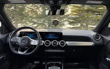 Mercedes-Benz GLB, 2023 год, 3 300 000 рублей, 5 фотография