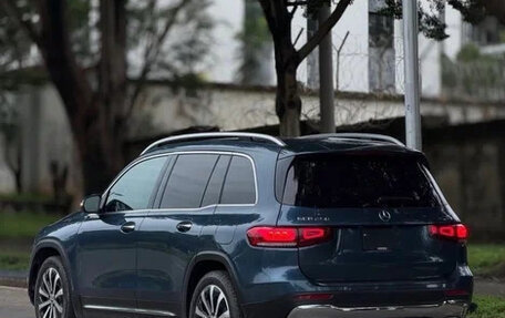 Mercedes-Benz GLB, 2023 год, 3 300 000 рублей, 3 фотография
