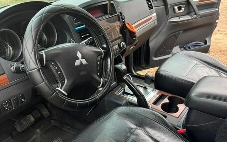 Mitsubishi Pajero IV, 2007 год, 900 000 рублей, 14 фотография