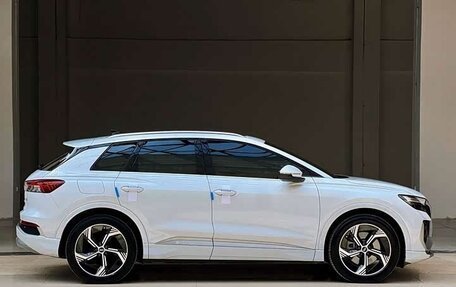 Audi Q4 e-tron, 2024 год, 3 930 000 рублей, 4 фотография