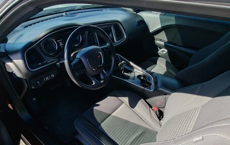 Dodge Challenger III рестайлинг 2, 2019 год, 4 000 000 рублей, 6 фотография