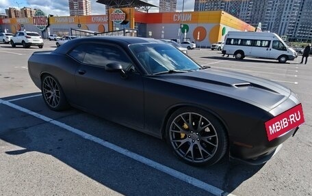 Dodge Challenger III рестайлинг 2, 2019 год, 4 000 000 рублей, 2 фотография